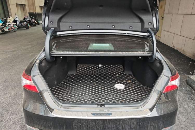 Used Toyota Camry 2021 Dual-Motor 2.5 HGVP Leading Edition Trunk