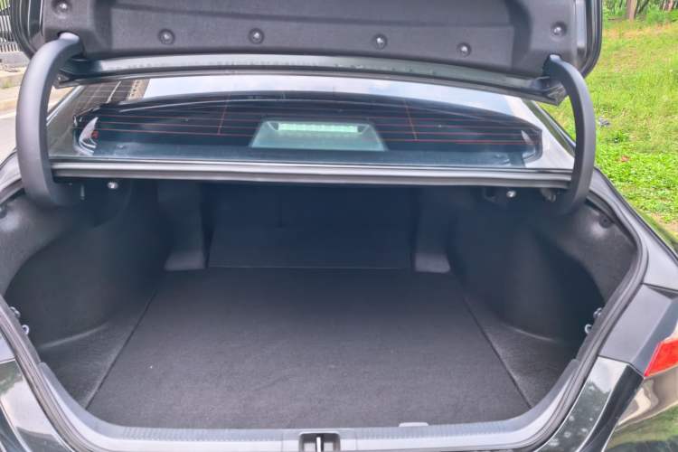 Used Toyota Camry 2021 2.0G Luxury Edition Trunk