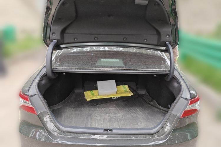 Used Toyota Camry 2021 2.5G Luxury Edition Trunk