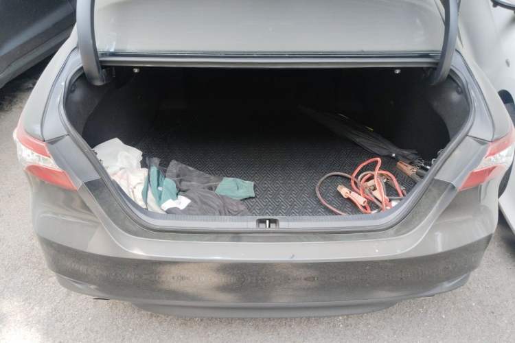 Used Toyota Camry 2021 2.0G Luxury Edition Trunk