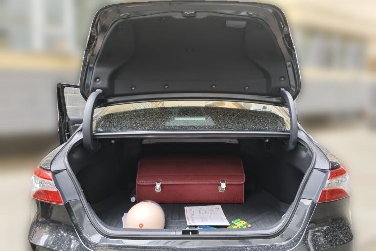 Used Toyota Camry 2021 2.0G Luxury Edition Trunk