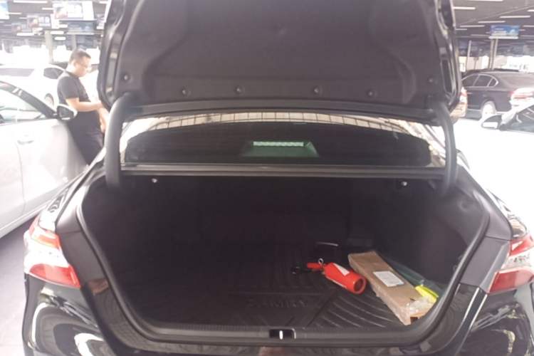 Used Toyota Camry 2021 2.0S FENGSHANG Edition Trunk