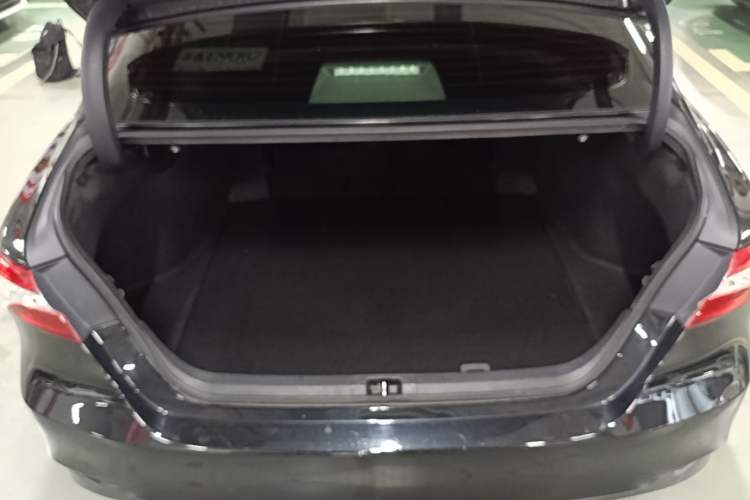 Used Toyota Camry 2021 2.5G Luxury Edition Trunk