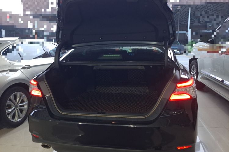 Used Toyota Camry 2021 2.5G Luxury Edition Trunk