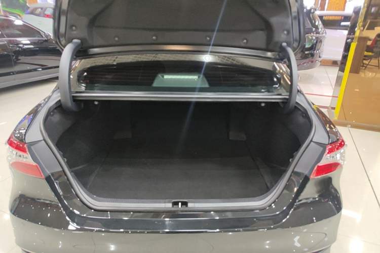 Used Toyota Camry 2021 Dual-Motor 2.5HG Luxury Edition Trunk