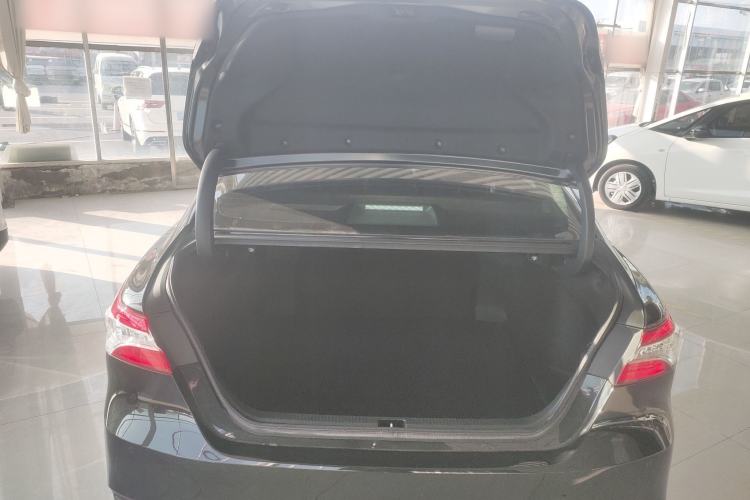Used Toyota Camry 2021 2.0G Luxury Edition Trunk