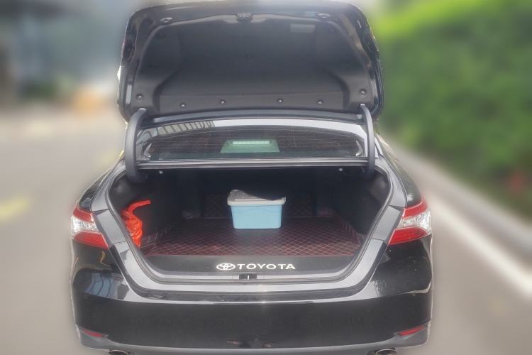 Used Toyota Camry 2021 2.0G Luxury Edition Trunk