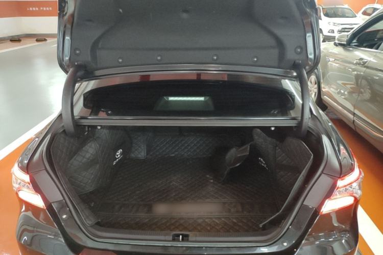 Used Toyota Camry 2021 2.0G Luxury Edition Trunk