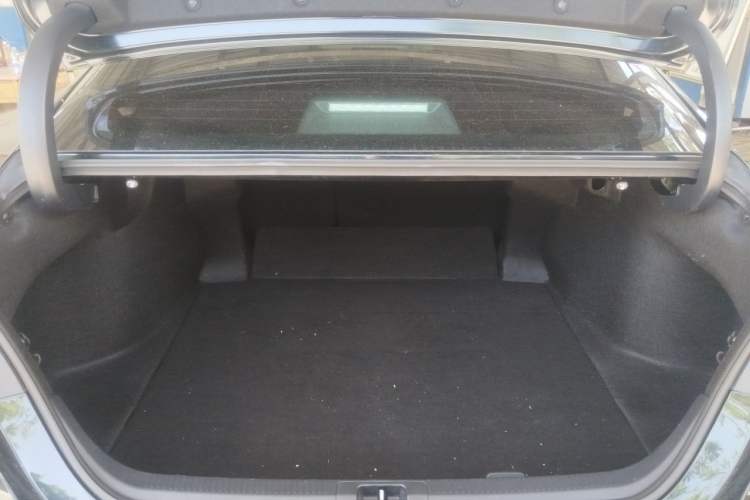 Used Toyota Camry 2021 2.0G Luxury Edition Trunk