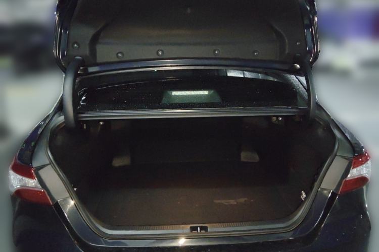 Used Toyota Camry 2021 2.0G Luxury Edition Trunk