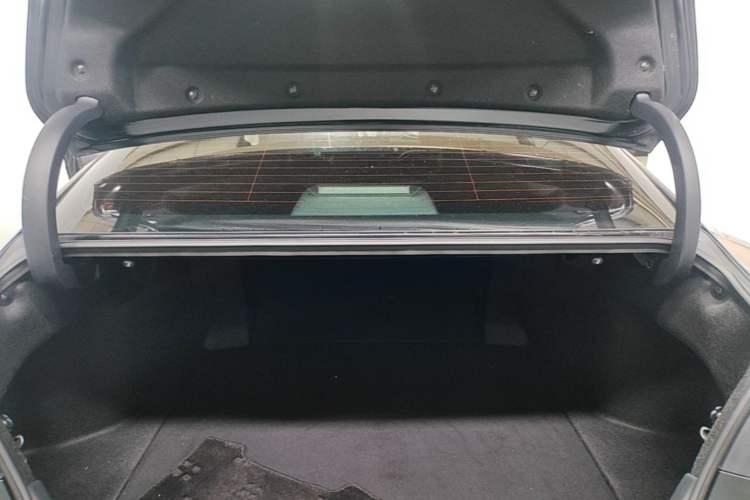 Used Toyota Camry 2021 2.0G Luxury Edition Trunk