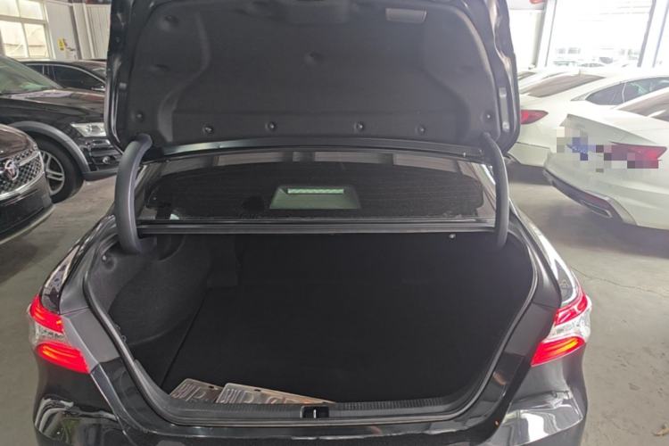 Used Toyota Camry 2021 2.0G Luxury Edition Trunk