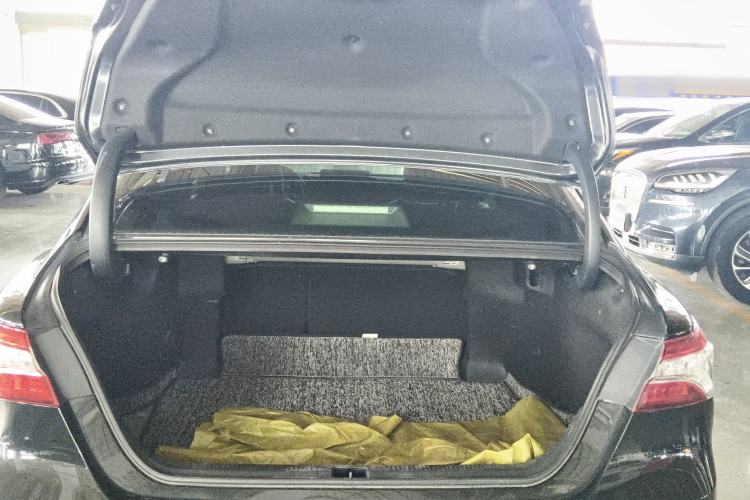 Used Toyota Camry 2021 2.0G Luxury Edition Trunk
