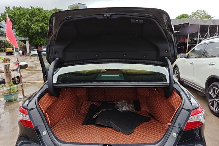 Used Toyota Camry 2021 2.5G Luxury Edition Trunk