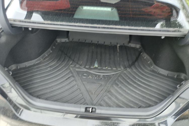 Used Toyota Camry 2021 2.5G Luxury Edition Trunk