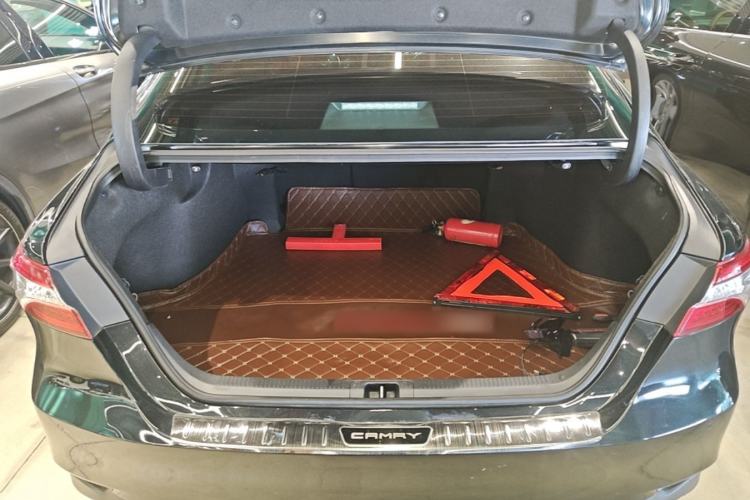 Used Toyota Camry 2021 2.0G Luxury Edition Trunk