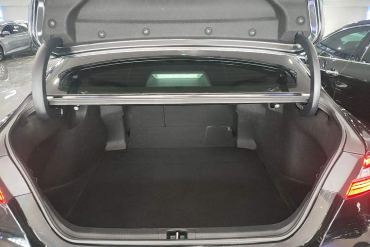 Used Toyota Camry 2021 Dual-Motor 2.5HG Luxury Edition Trunk