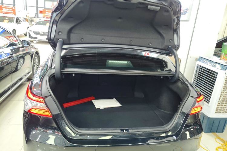 Used Toyota Camry 2021 2.0G Luxury Edition Trunk