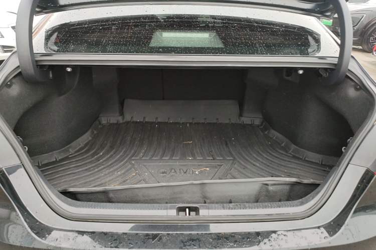 Used Toyota Camry 2021 2.0G Luxury Edition Trunk