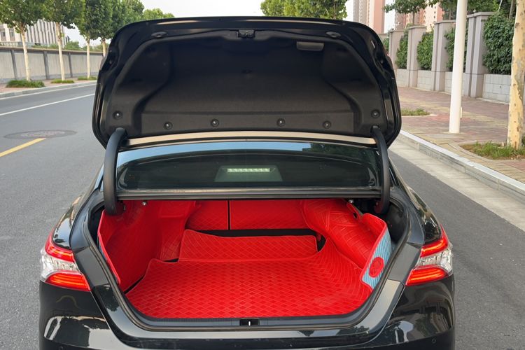 Used Toyota Camry 2021 2.0G Luxury Edition Trunk