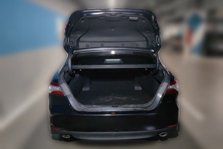 Used Toyota Camry 2021 2.0G Luxury Edition Trunk