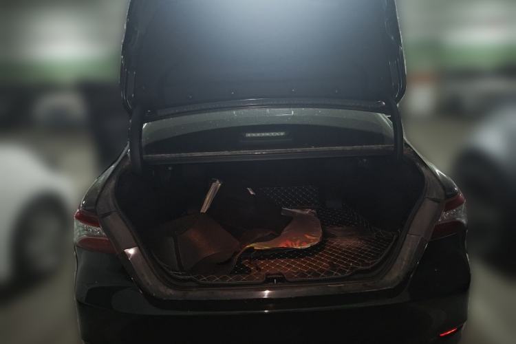 Used Toyota Camry 2021 2.0G Luxury Edition Trunk