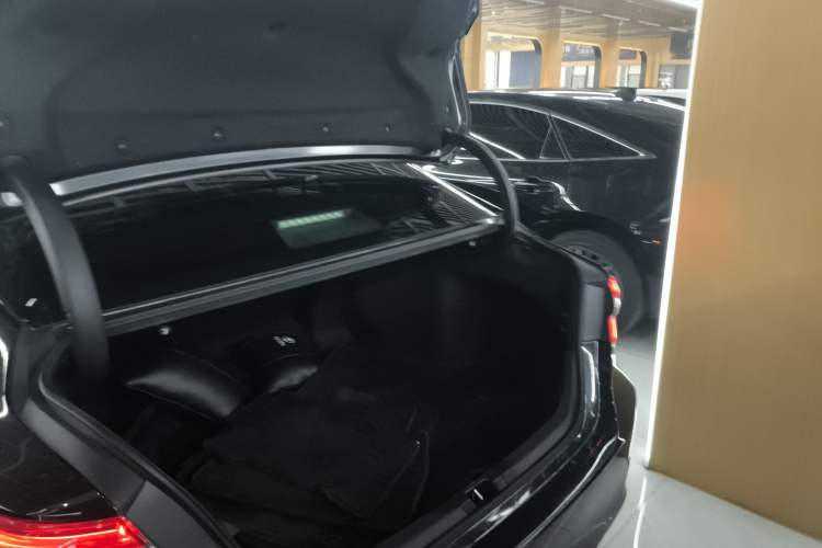 Used Toyota Camry 2021 2.5G Luxury Edition Trunk