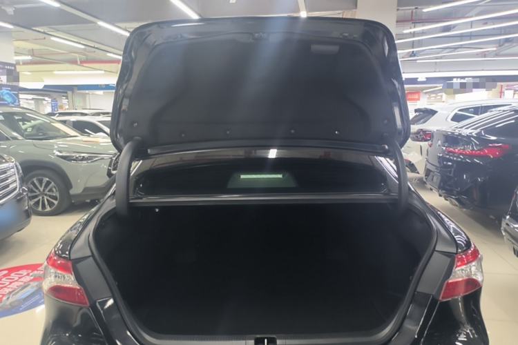 Used Toyota Camry 2021 Dual-Motor 2.5HG Luxury Edition Trunk