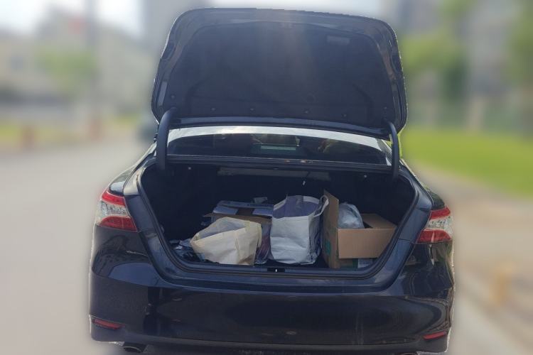 Used Toyota Camry 2021 2.0G Luxury Edition Trunk