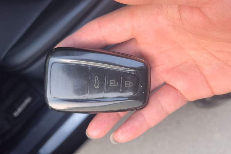 Used Toyota Camry 2021 2.5G Luxury Edition Vehicle Key