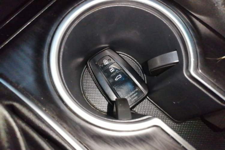 Used Toyota Camry 2021 Dual-Motor 2.5HG Luxury Edition Vehicle Key
