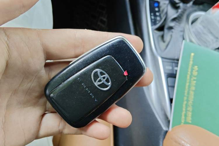 Used Toyota Camry 2021 2.5G Luxury Edition Vehicle Key