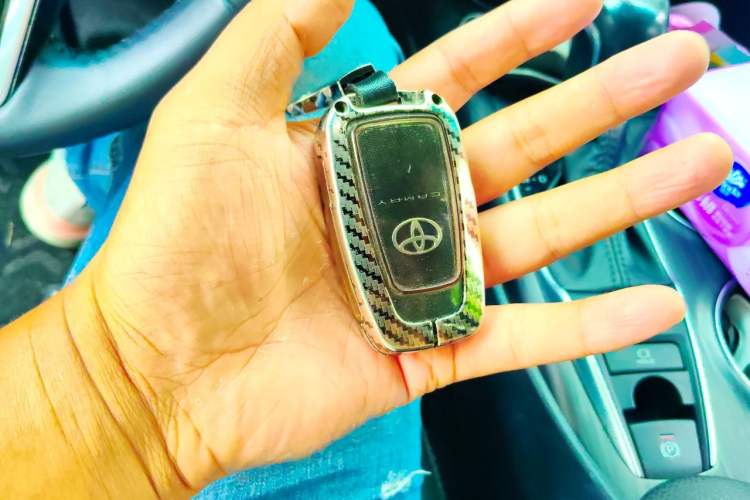 Used Toyota Camry 2021 2.0G Luxury Edition Vehicle Key