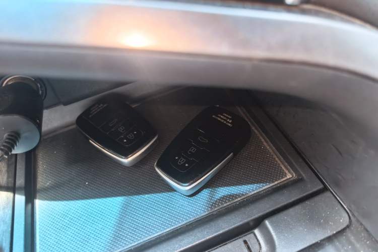 Used Toyota Camry 2021 2.5G Luxury Edition Vehicle Key