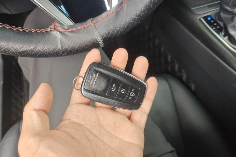 Used Toyota Camry 2021 2.0G Luxury Edition Vehicle Key