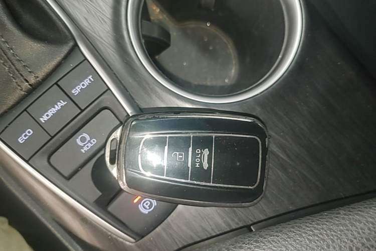 Used Toyota Camry 2021 2.5G Luxury Edition Vehicle Key