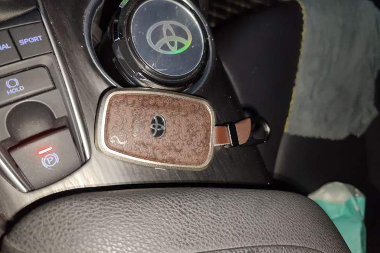 Used Toyota Camry 2021 2.5G Luxury Edition Vehicle Key