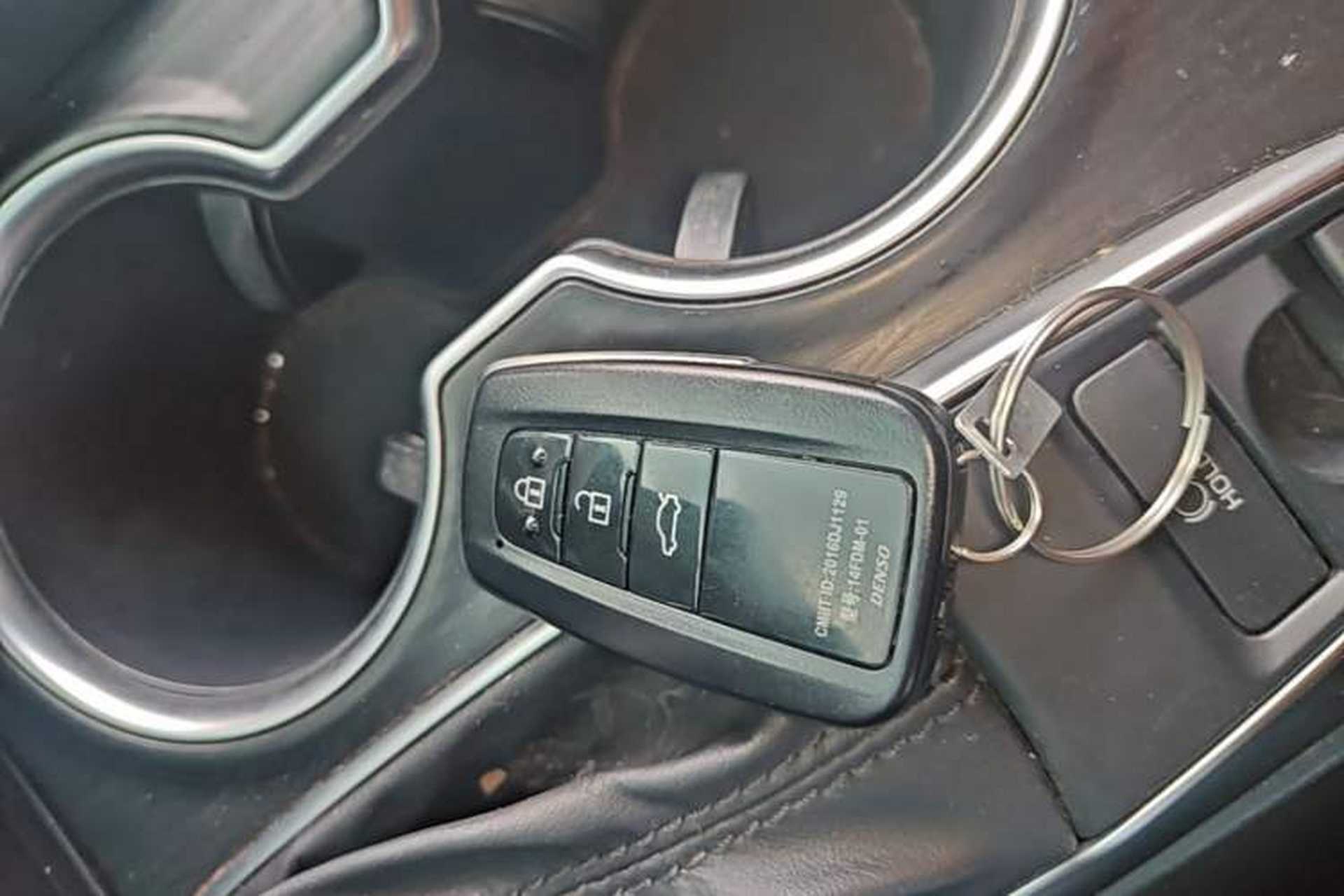 Used Toyota Camry 2021 2.0G Luxury Edition Vehicle Key
