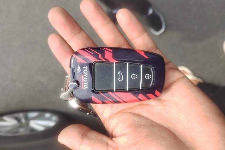 Used Toyota Camry 2021 2.0G Luxury Edition Vehicle Key