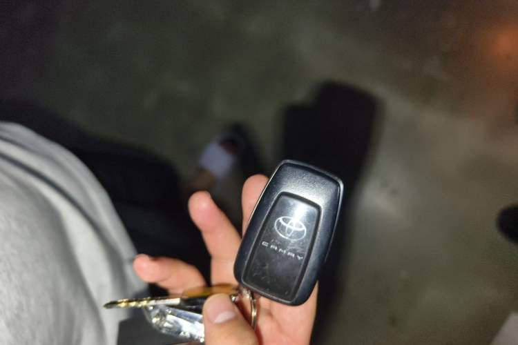Used Toyota Camry 2021 2.5G Luxury Edition Vehicle Key