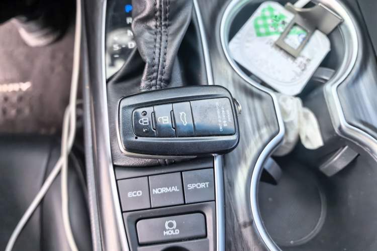 Used Toyota Camry 2021 2.5G Luxury Edition Vehicle Key