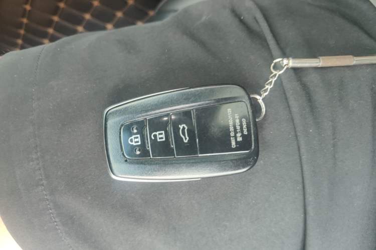 Used Toyota Camry 2021 2.0G Luxury Edition Vehicle Key