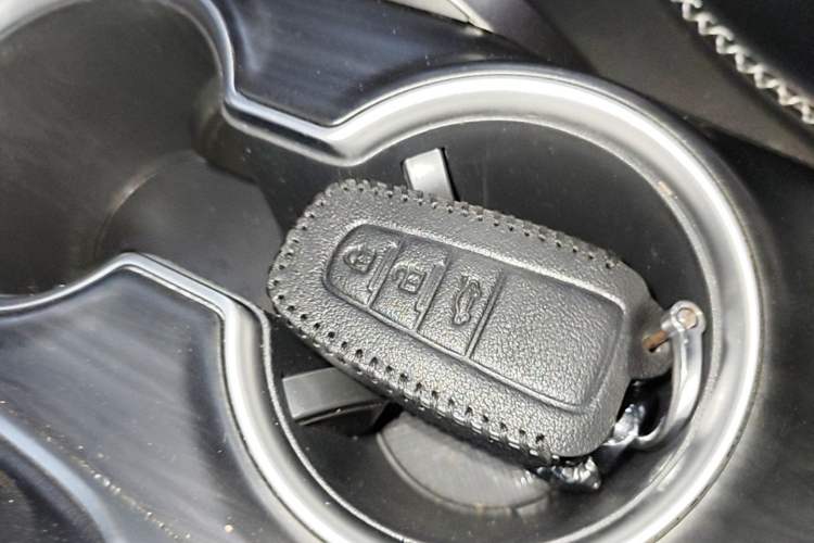 Used Toyota Camry 2021 2.0G Luxury Edition Vehicle Key