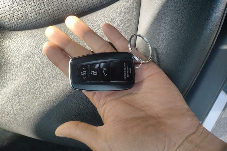 Used Toyota Camry 2021 2.0G Luxury Edition Vehicle Key