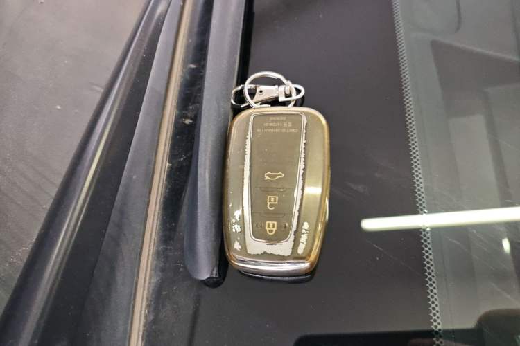 Used Toyota Camry 2021 2.0G Luxury Edition Vehicle Key