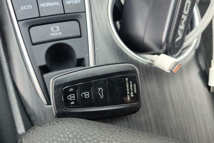 Used Toyota Camry 2021 2.5G Luxury Edition Vehicle Key