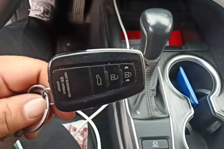 Used Toyota Camry 2021 2.0G Luxury Edition Vehicle Key