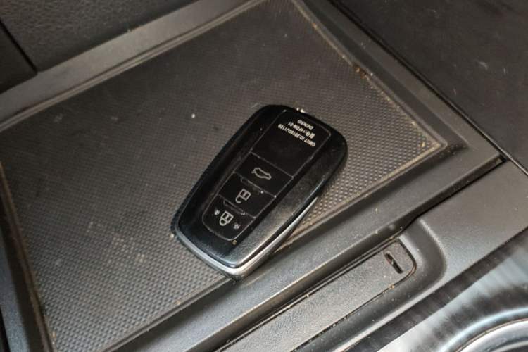 Used Toyota Camry 2021 2.0G Luxury Edition Vehicle Key