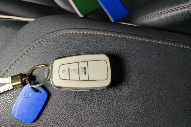 Used Toyota Camry 2021 2.0G Luxury Edition Vehicle Key