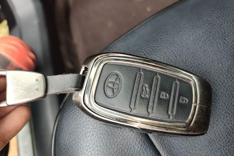 Used Toyota Camry 2021 2.0G Luxury Edition Vehicle Key